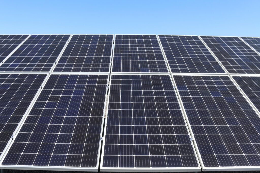 Impianto fotovoltaico su copertura industriale